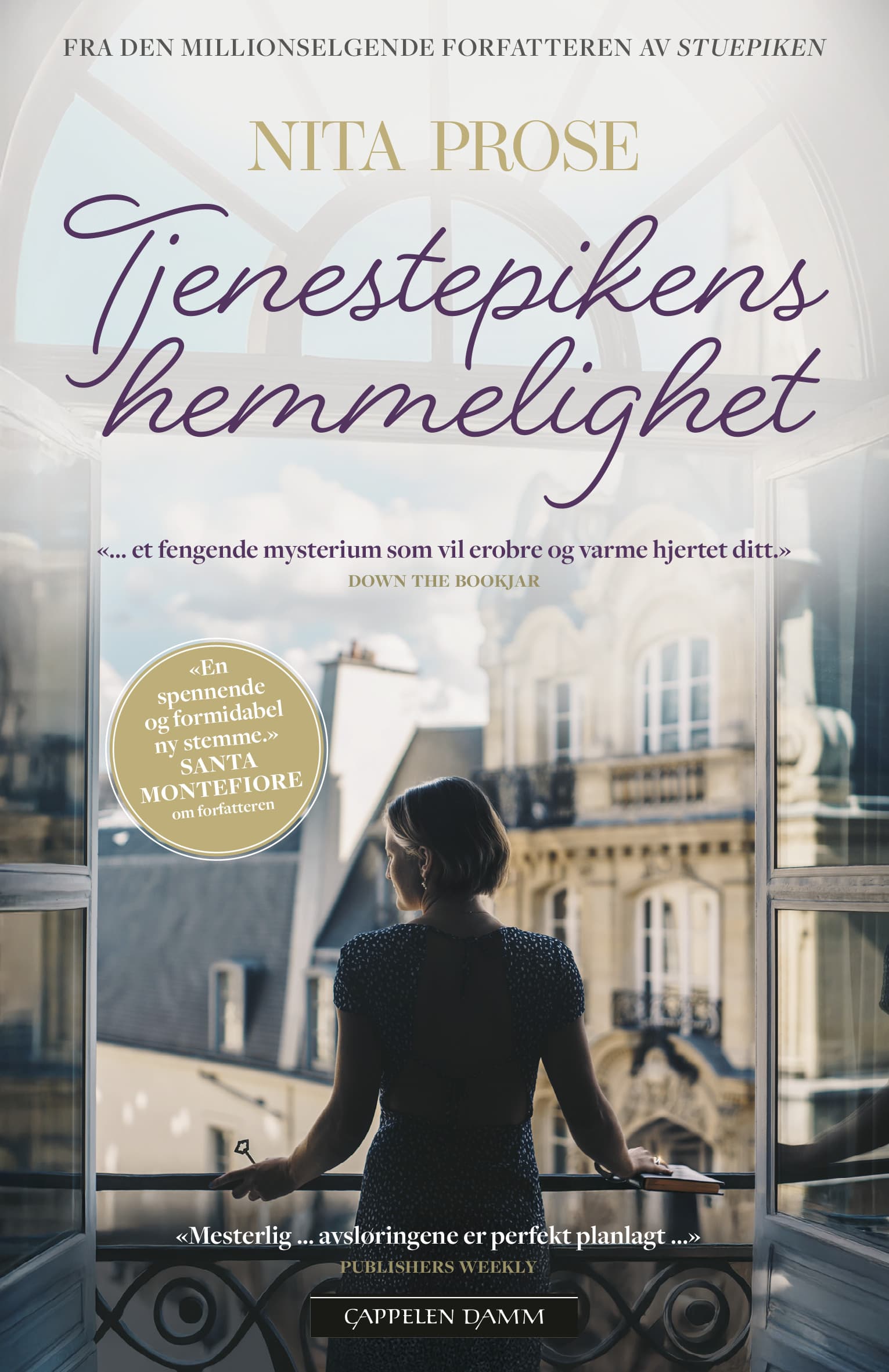 Omslag Tjenestepikens hemmelighet av Nita Prose (Heftet)