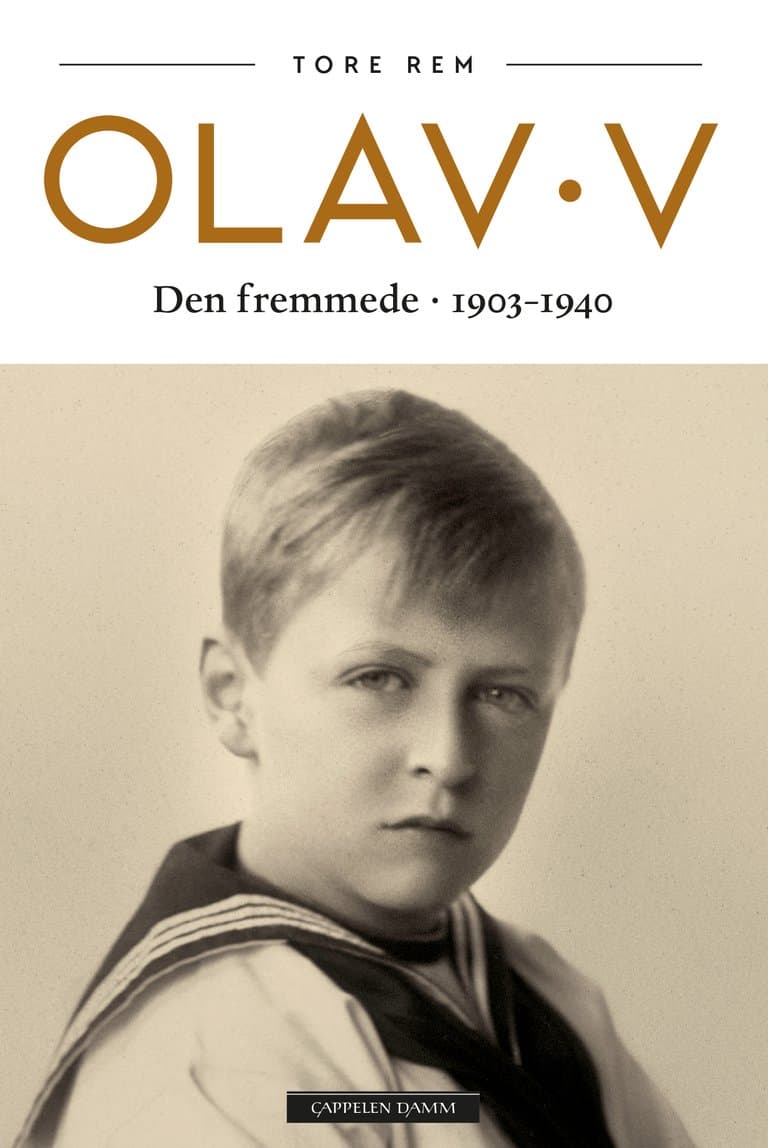 Omslag Olav V - Den fremmede. 1903-1940 av Tore Rem (Heftet)