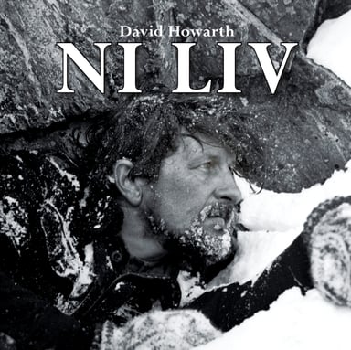 Omslag av "Ni liv - Historien om Jan Baalsrud"